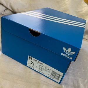 Adidas Swift Runs NWT